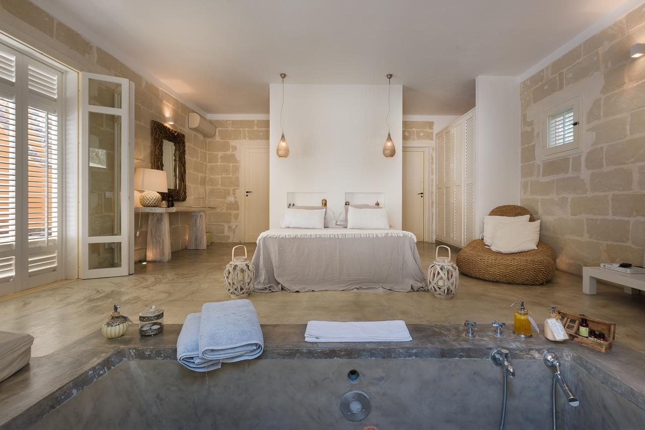Dimora Dell'Olivastro Bed & Breakfast Фавиняна Екстериор снимка